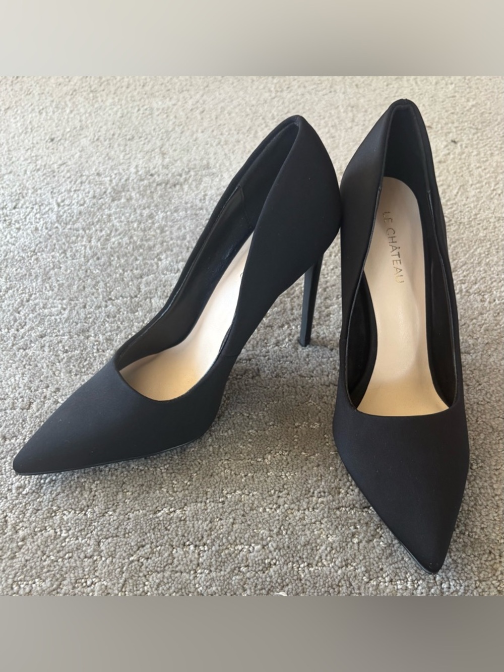 NWOT Le Chateau Black Pointed Toe Stiletto Pump Heels - Womens Size 7